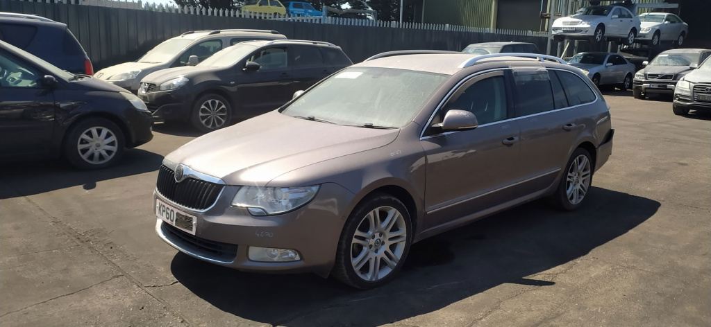 Dezmembrez Skoda Superb II Combi (3T5) [Fabr 2009-2015]