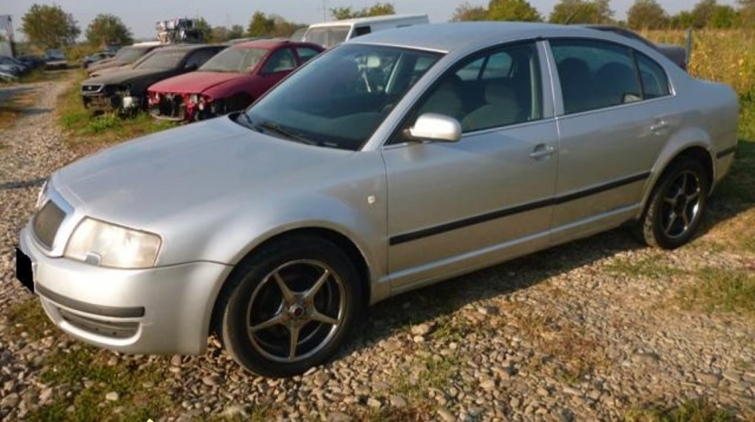 Dezmembrez Skoda Superb