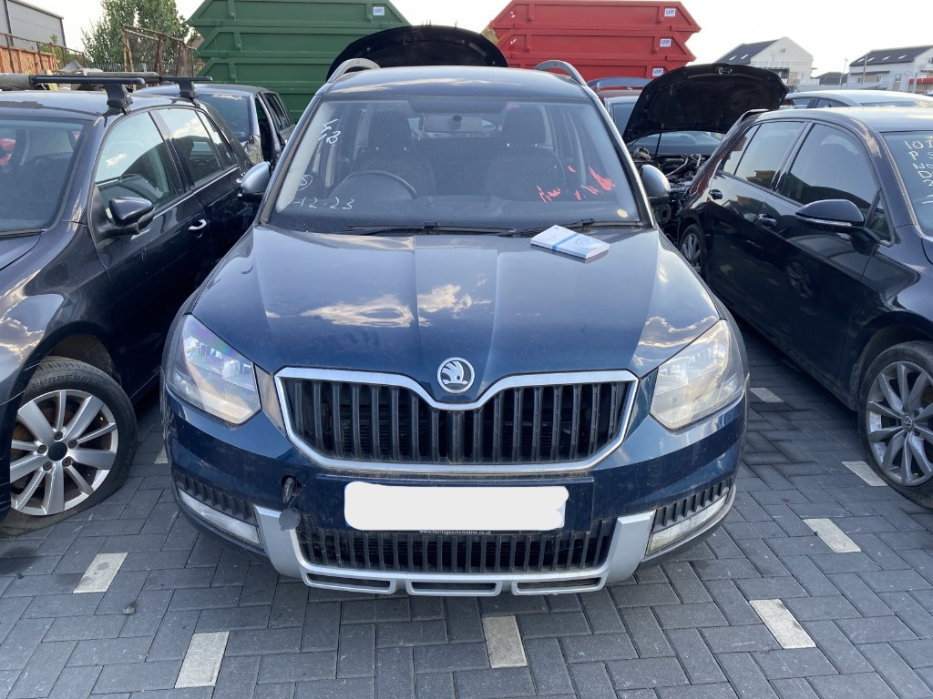 Dezmembrez Skoda Yeti (5L) facelift 2.0 TDI 2014, CFHA