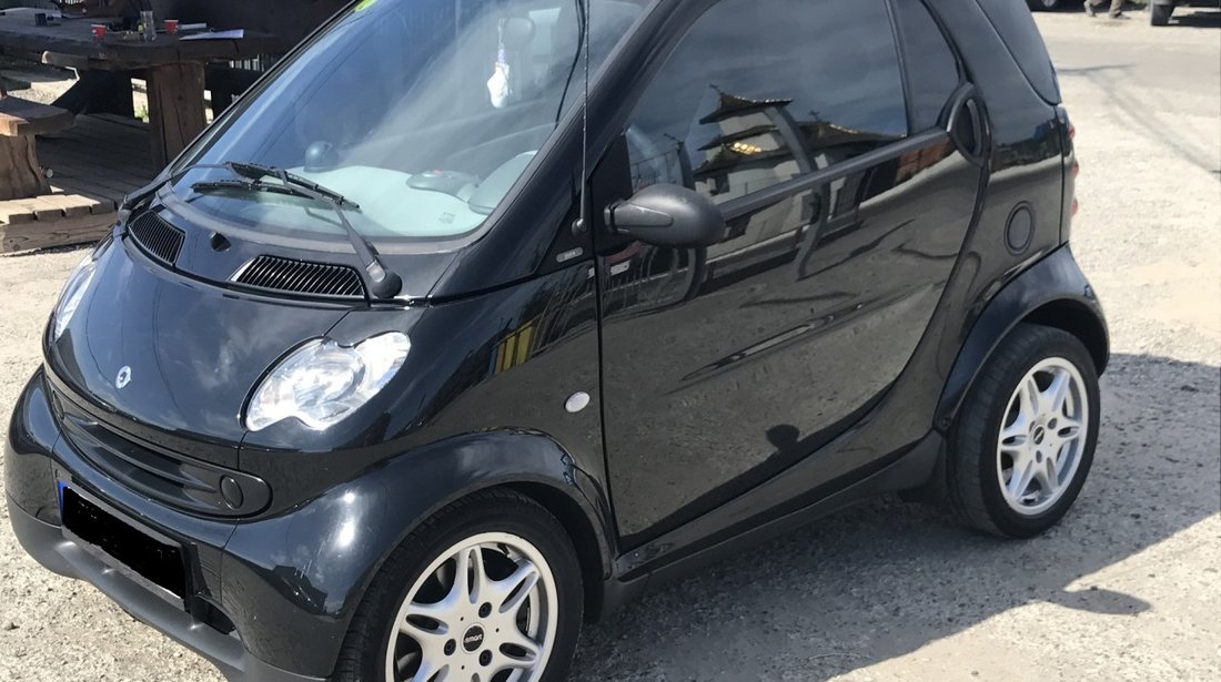 Dezmembrez Smart 0,8 cdi 2004