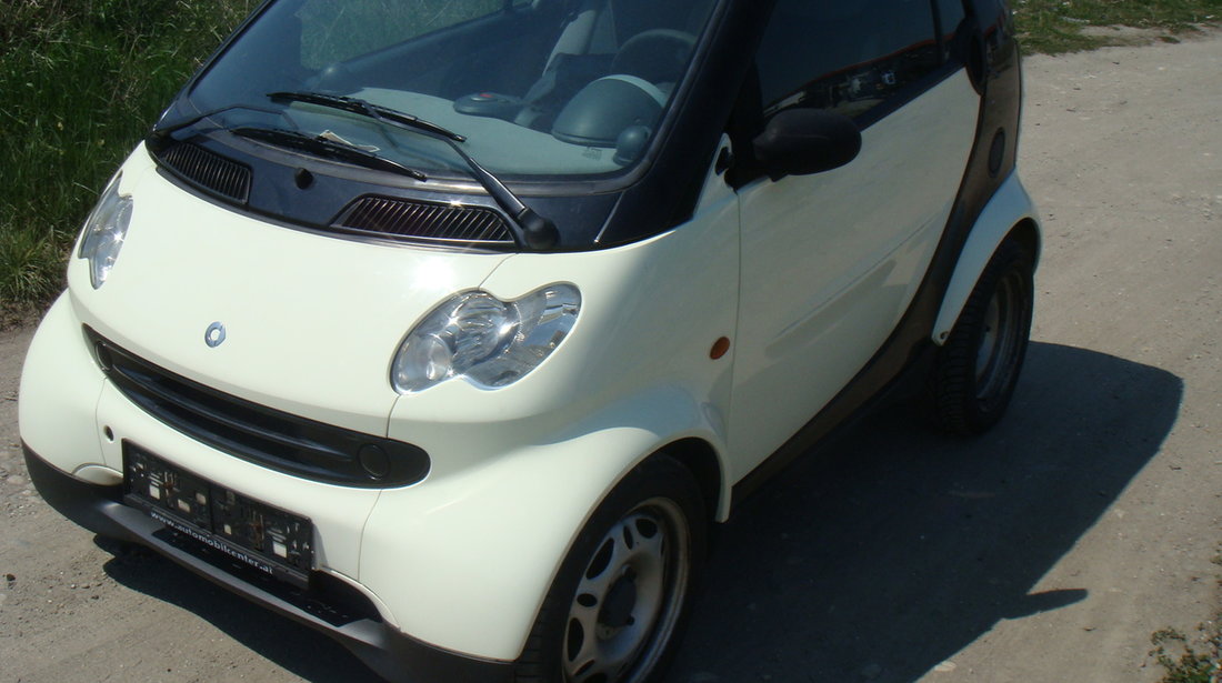 Dezmembrez Smart Fortwo 600 benzina 2004