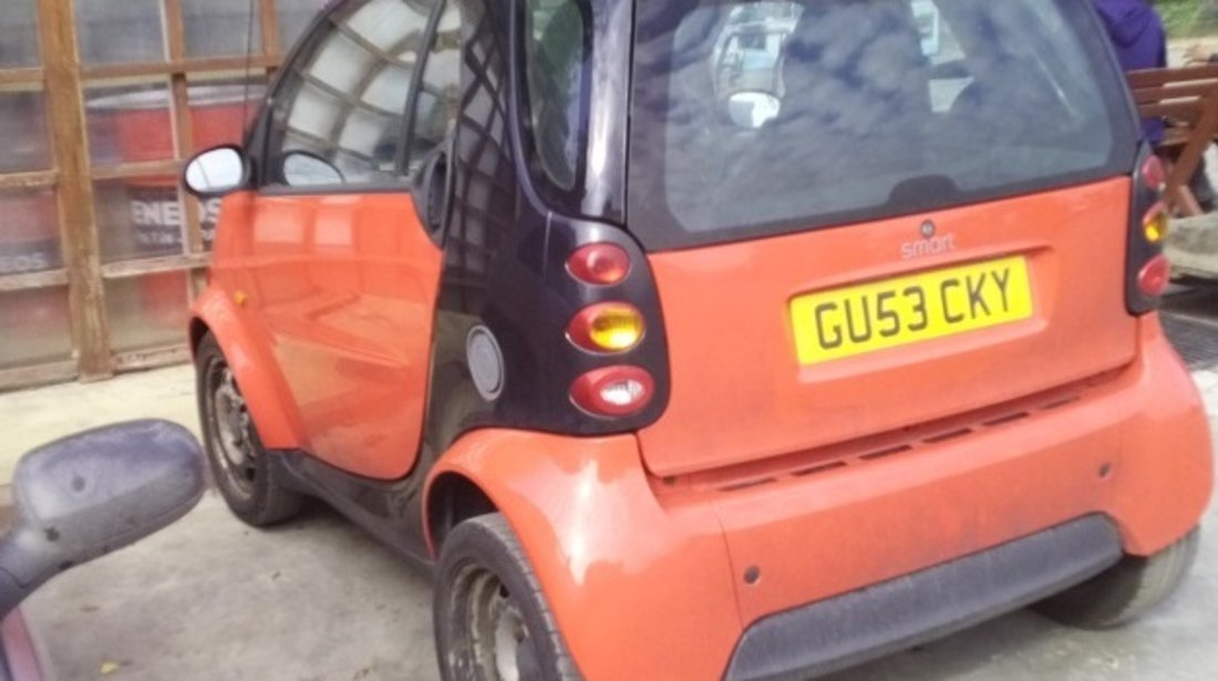 Dezmembrez Smart Fortwo, an 2003