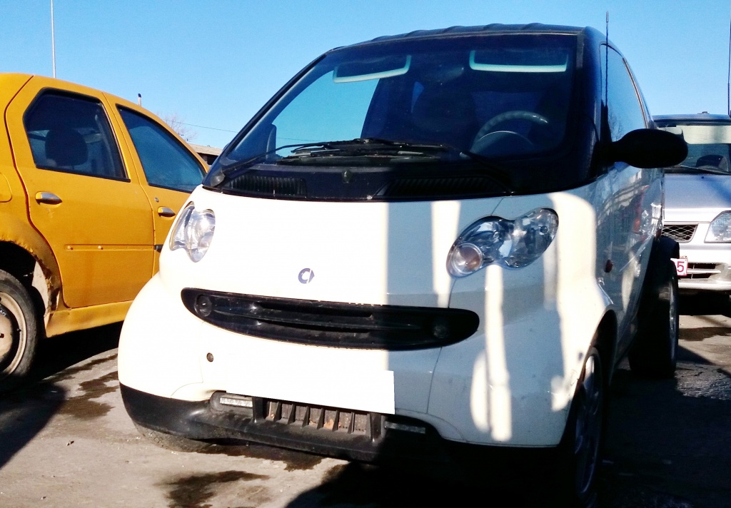 Dezmembrez Smart ForTwo an fabr. 2004, 0.7i