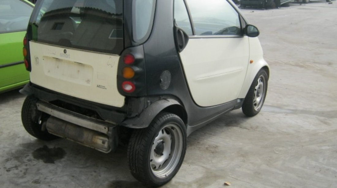 Dezmembrez Smart Fortwo din 1999, 600 b