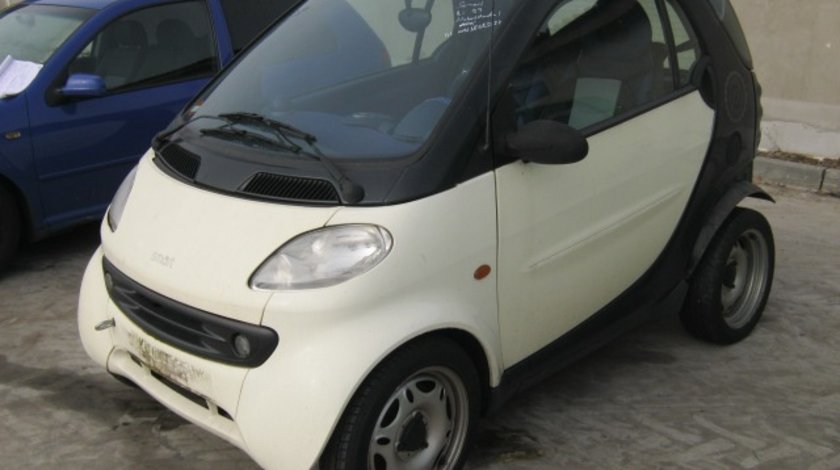 Dezmembrez Smart Fortwo din 1999, 600 b