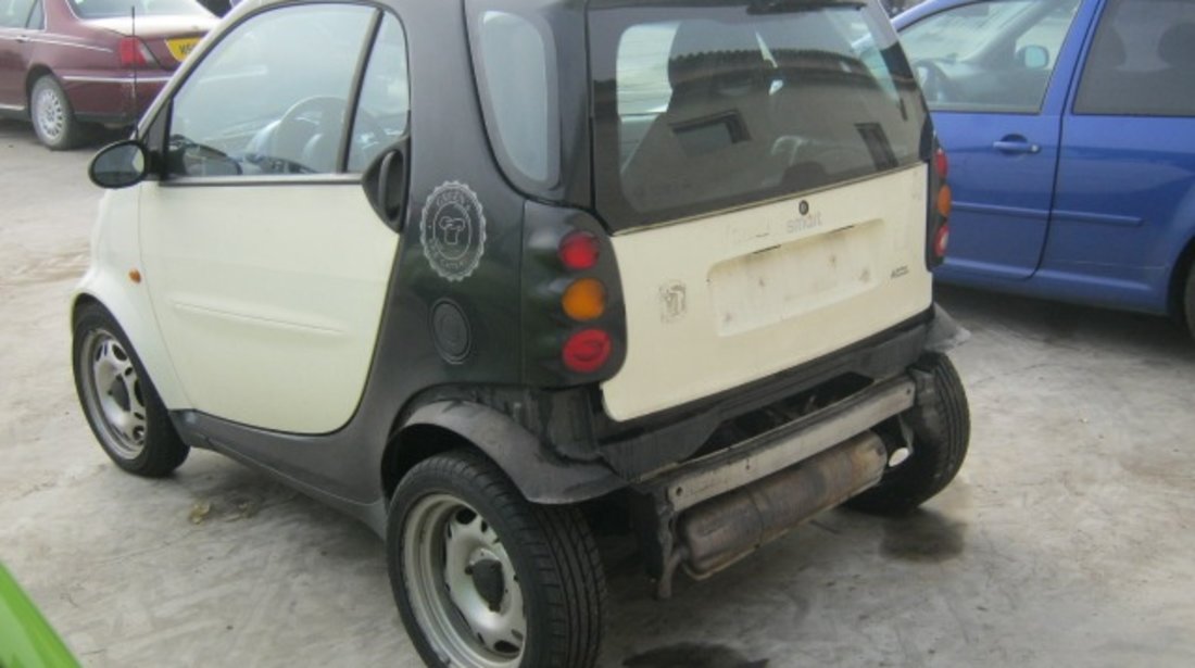 Dezmembrez Smart Fortwo din 1999, 600 b