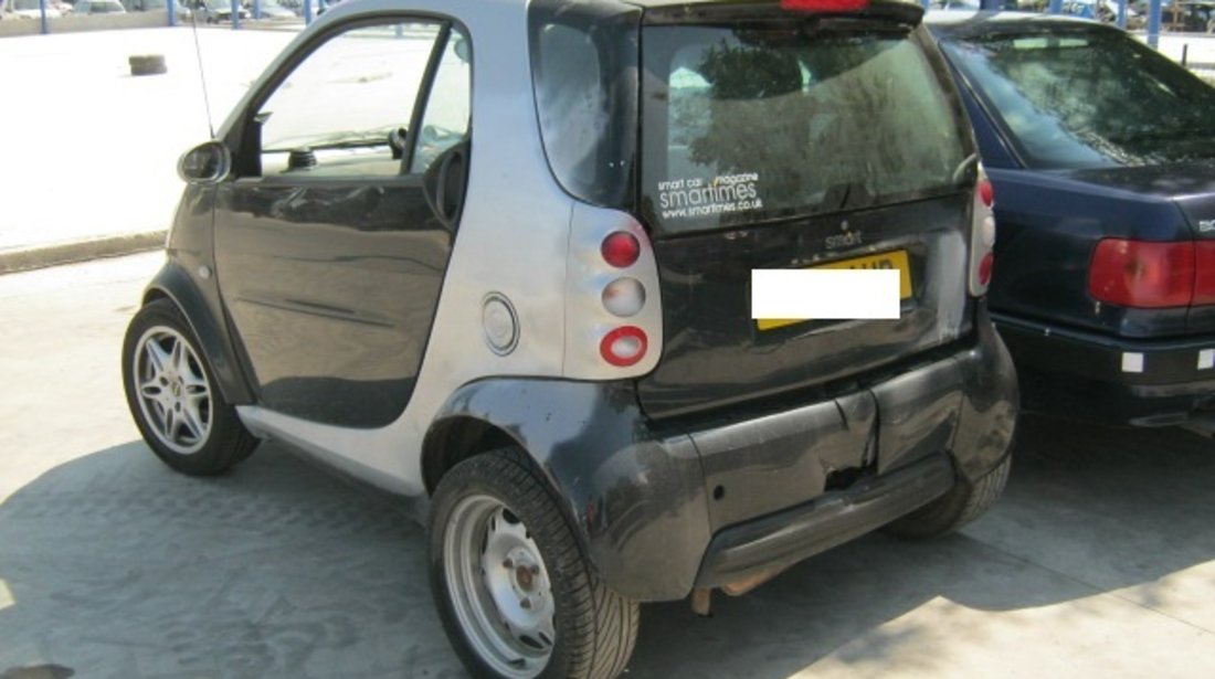 Dezmembrez Smart Fortwo din 2001, 600b,