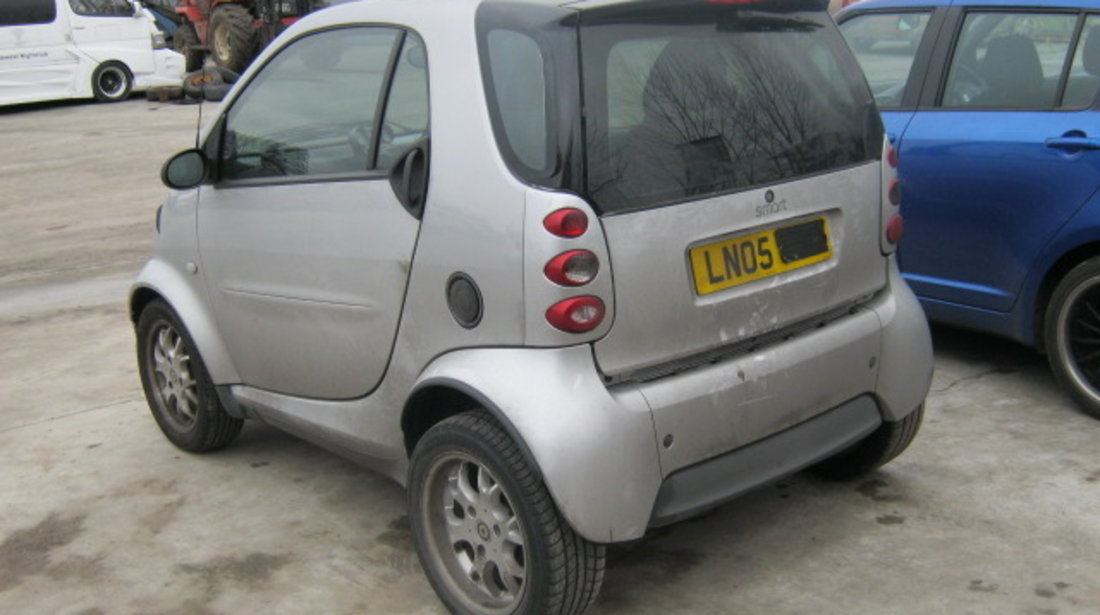 Dezmembrez Smart Fortwo facelift din 2005, 700b