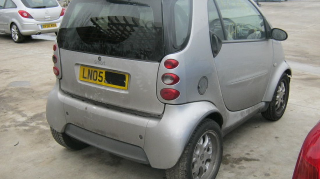 Dezmembrez Smart Fortwo facelift din 2005, 700b