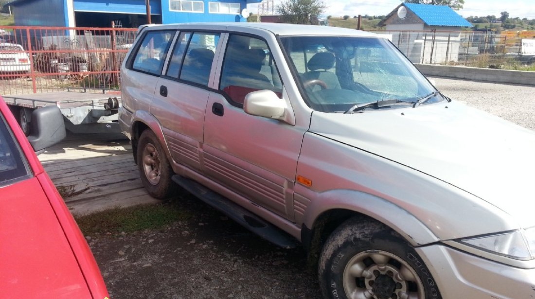 Dezmembrez Ssang Yong Musso din 1999