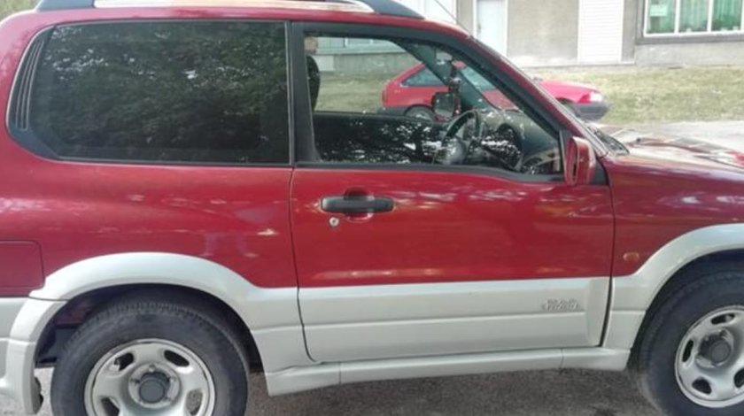 Dezmembrez Suzuki Grand Vitara 1.6,16v,an 2004,volan dreapta