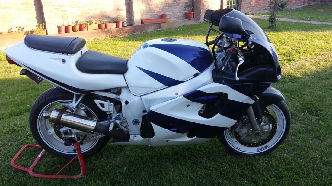 Dezmembrez Suzuki GSXR 600 Srad 1997 inmatriculat RO