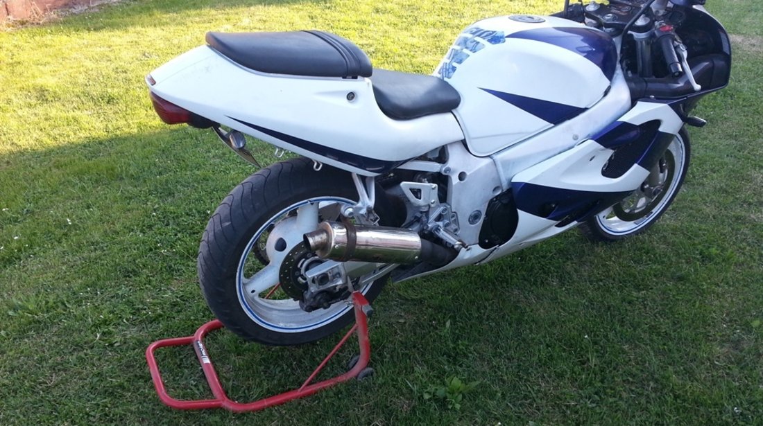 Dezmembrez Suzuki GSXR 600 Srad 1997 inmatriculat RO