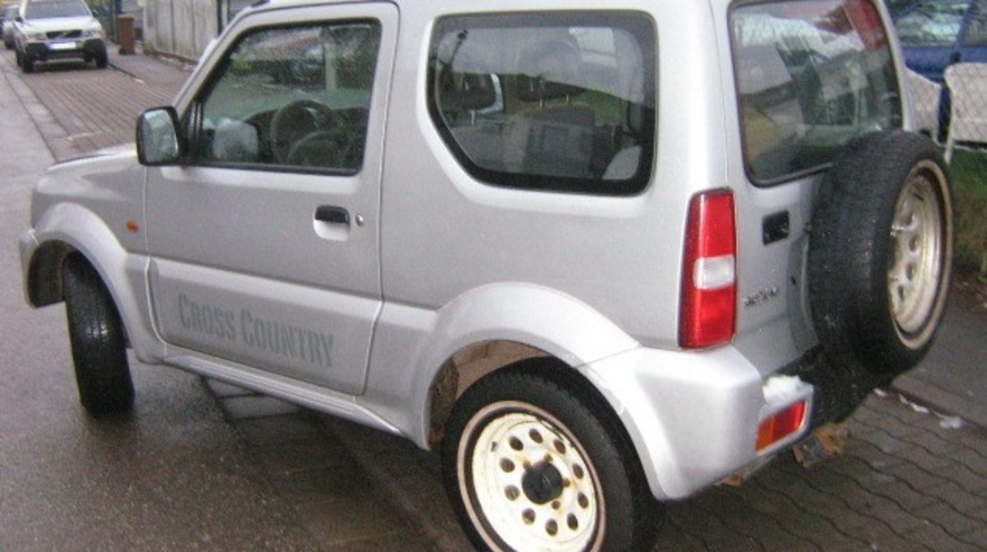 Dezmembrez Suzuki Jimny  din 2001, 1.3b,