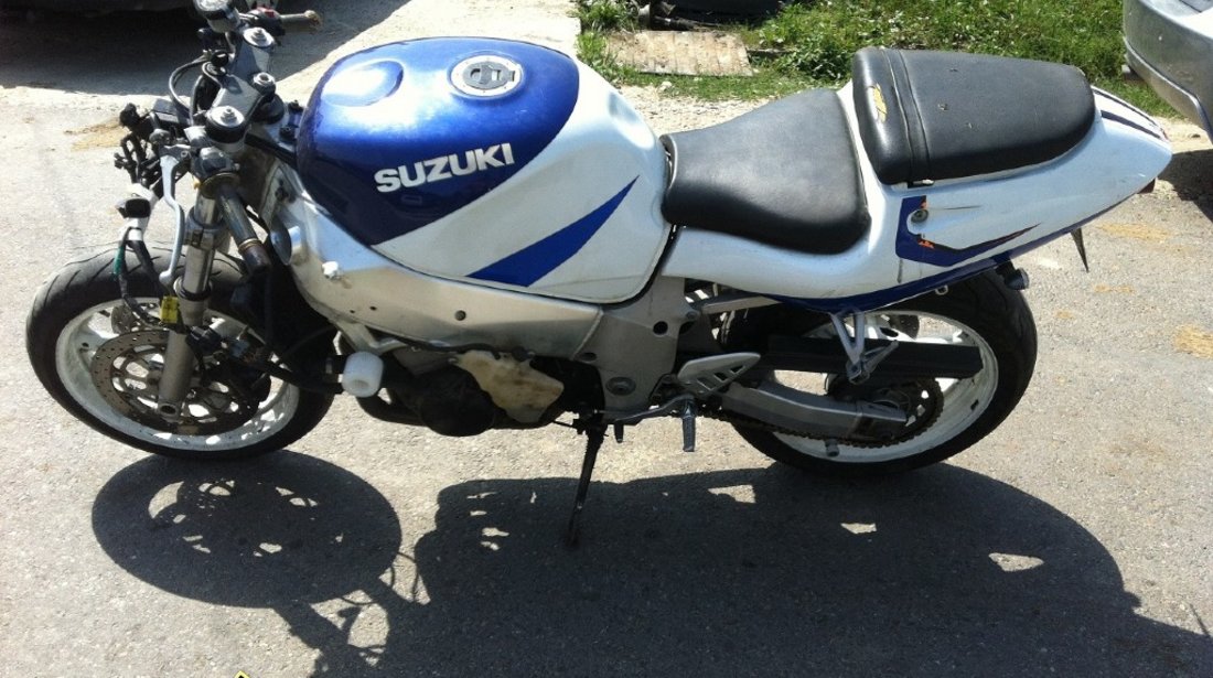 Dezmembrez Suzuki SRAD 600 din 1997