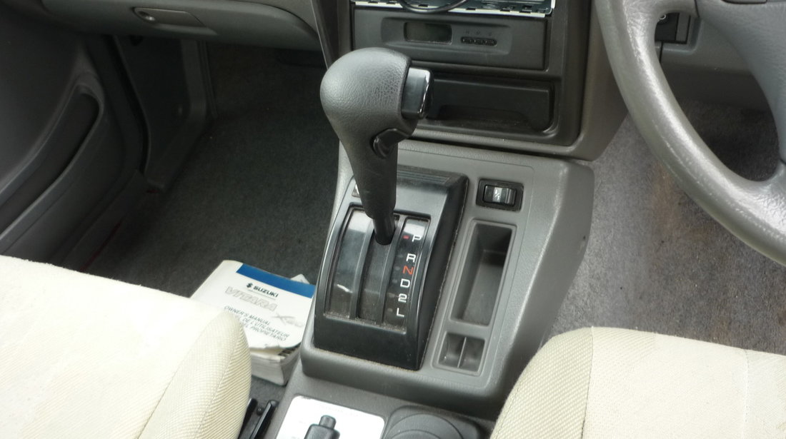 Dezmembrez Suzuki Vitara, 2.0 benzina, automat, 4x4, an 1998