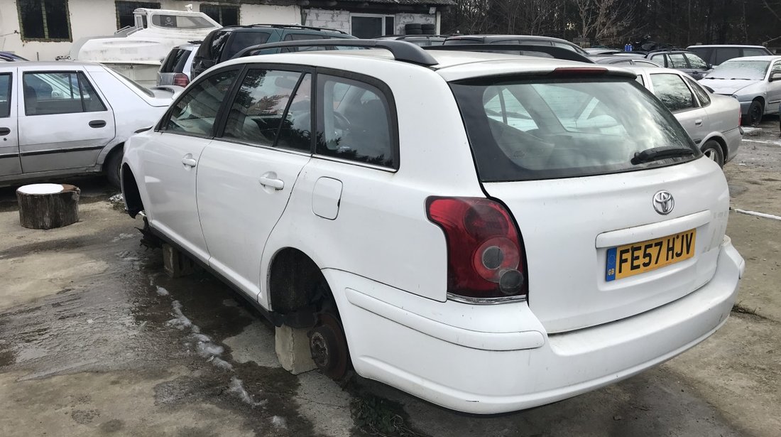 Dezmembrez TOYOTA AVENSIS 2.0 D-4D an 2007