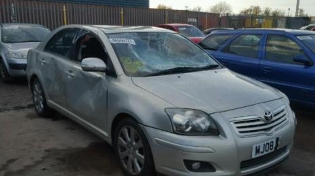 DEZMEMBREZ TOYOTA AVENSIS 2.0D