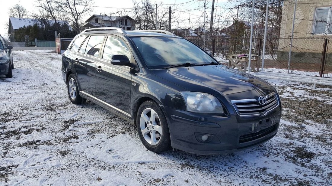 Dezmembrez Toyota Avensis 2.2 D-CAT 177 CP manual 6+1 an 2007