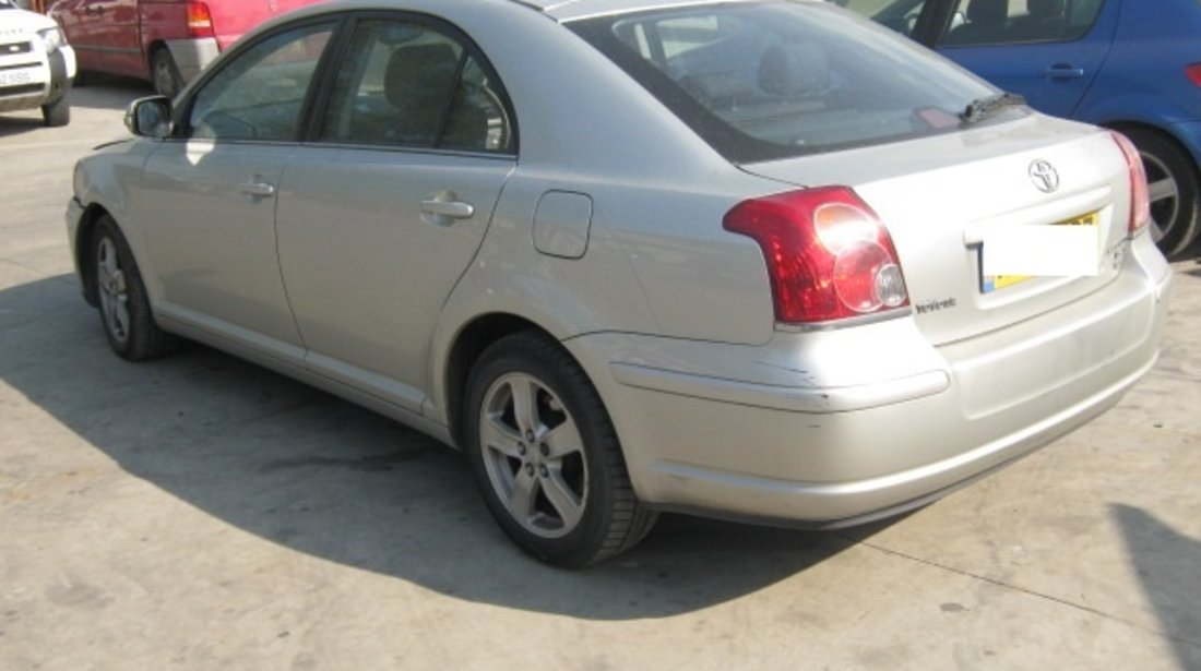 Dezmembrez Toyota Avensis din 2006, 2.0d