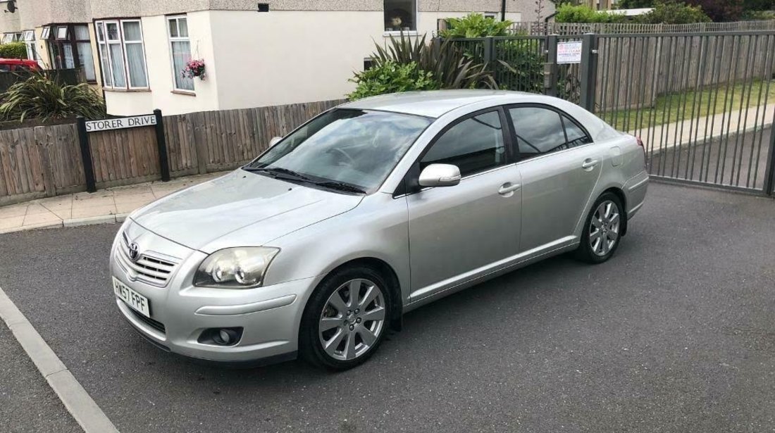 Dezmembrez Toyota Avensis T25 2007 2008 2009 Facelift 2.0 D4D 1AD-FTV 126CAI Volan dreapta Uk Navigatie Colo