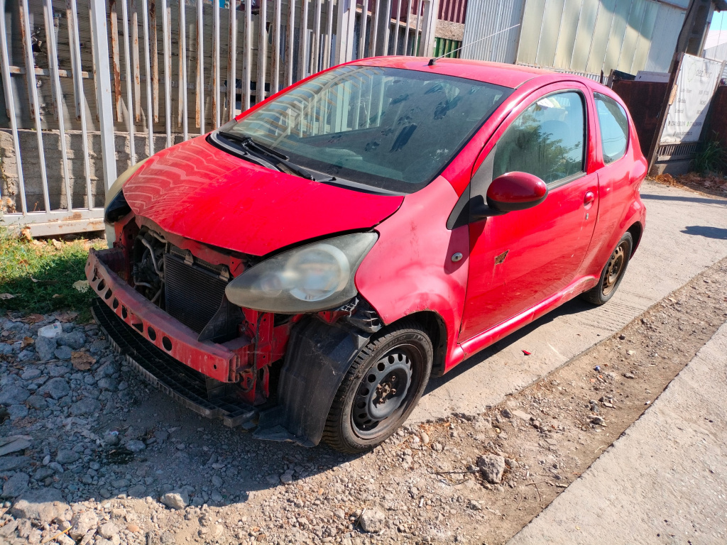 Dezmembrez Toyota AYGO 2005 > 1.0 (KGB10) 1KR-FE( CP: 68, KW: 50, CCM: 998 ) Benzina