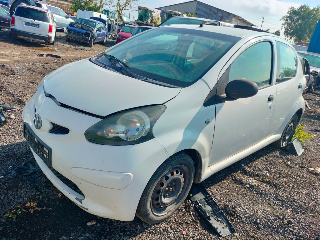 Dezmembrez Toyota AYGO 2005 > 1.0 (KGB10) 1KR-FE( CP: 68, KW: 50, CCM: 998 ) Benzina