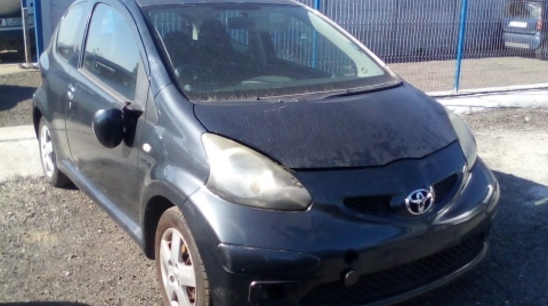 Dezmembrez Toyota Aygo ,an 2006