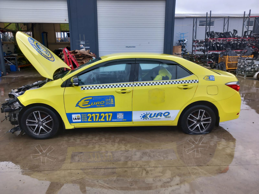 Dezmembrez Toyota Corolla IX Sedan (ZRE1) [Fabr 2013-2019]