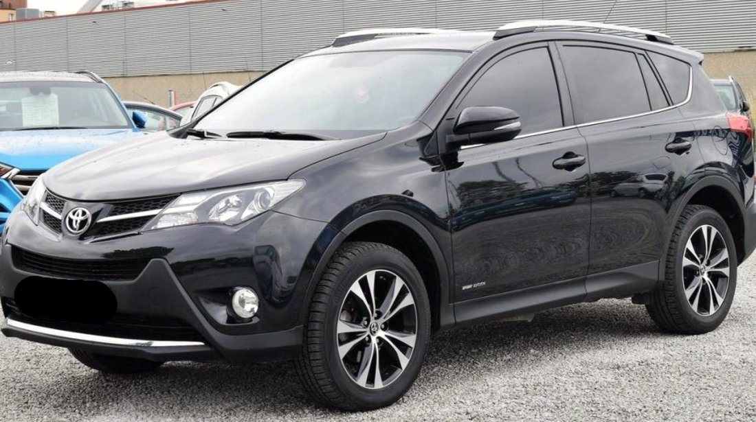 Dezmembrez Toyota Rav 4 2.2D an 2014