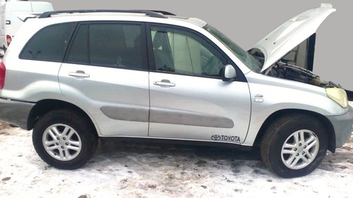 Dezmembrez Toyota RAV 4 Fab 2002 2003 2004 diesel 2.0 85kw 116cp D-4D interior piele Anglia