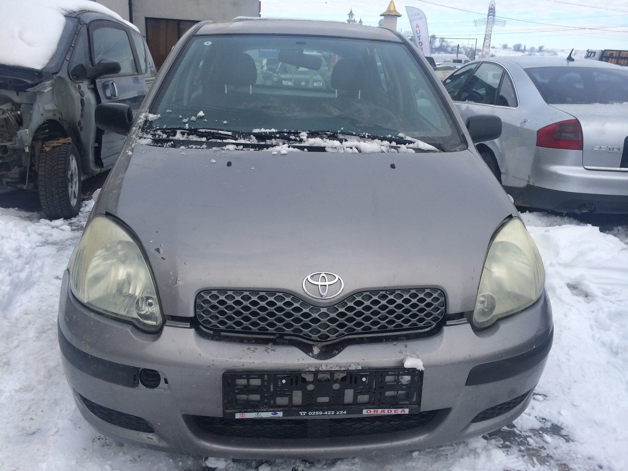 Dezmembrez Toyota yaris 1,4 D-4D 2004