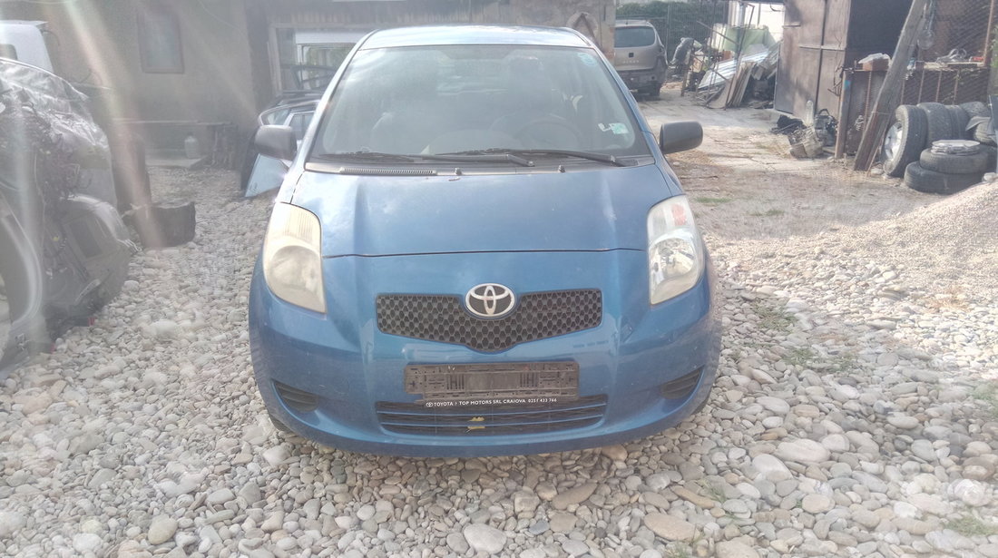 Dezmembrez Toyota Yaris 998 51 kw cod motor 1KR-FE din 2008