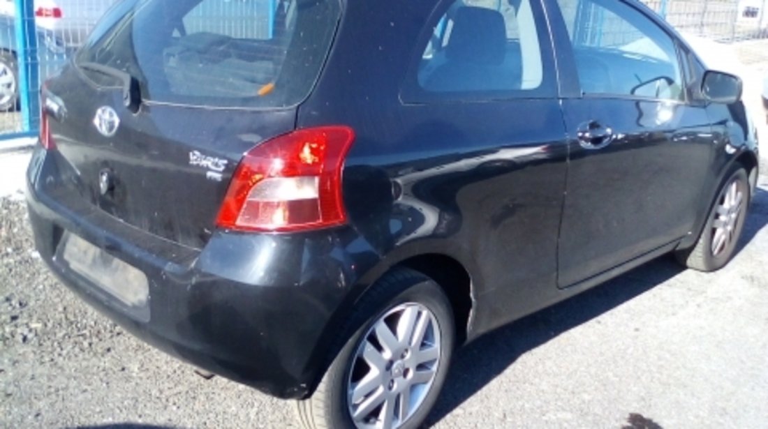 Dezmembrez Toyota Yaris ,an 2007