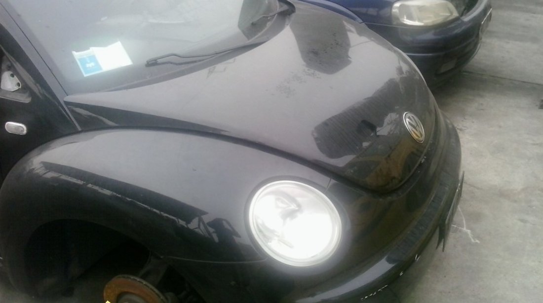 Dezmembrez volkswagen beetle 1.6 benzine 2002