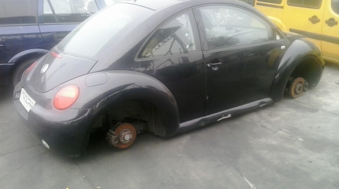 Dezmembrez volkswagen beetle 1.6 benzine 2002