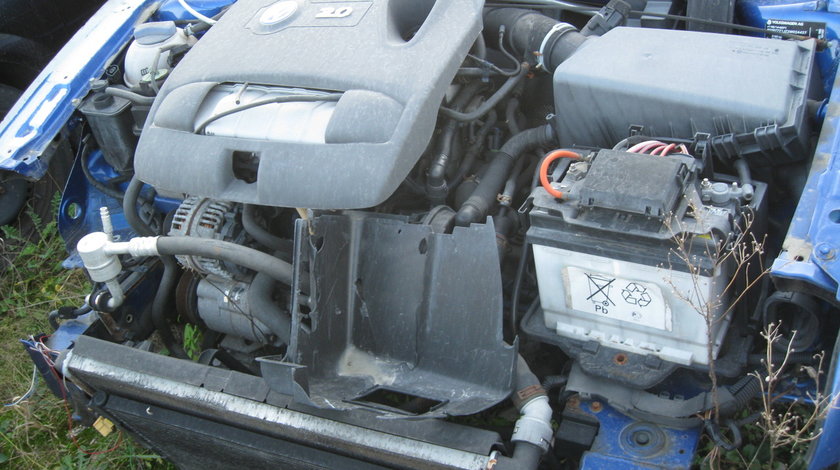 Dezmembrez VOLKSWAGEN BORA 2001 2.0 Benzina