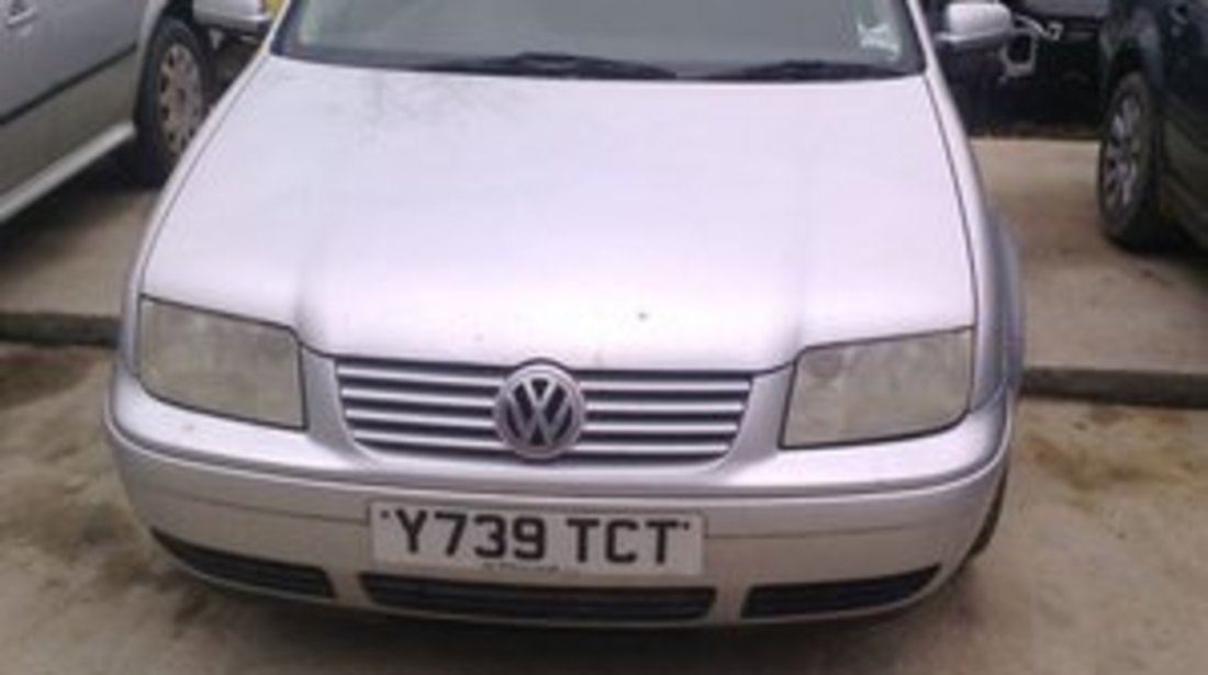 Dezmembrez Volkswagen Bora, 2001, gri