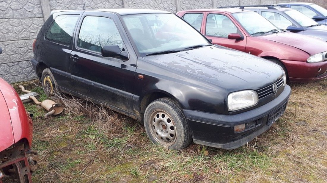 Dezmembrez Volkswagen Golf 3 diesel si benzina