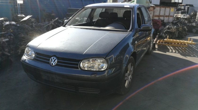 Dezmembrez Volkswagen Golf 4 1.9tdi an 2004 tip motor AXR