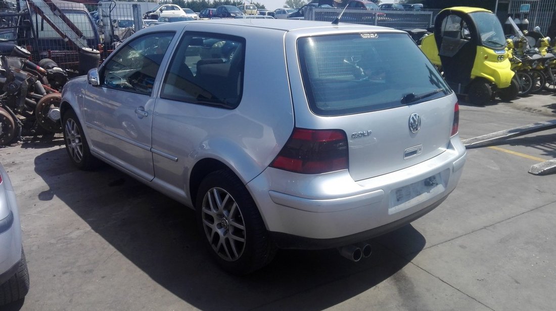 DEZMEMBREZ volkswagen golf 4 an 2002 motor 1.6 16v tip AZD