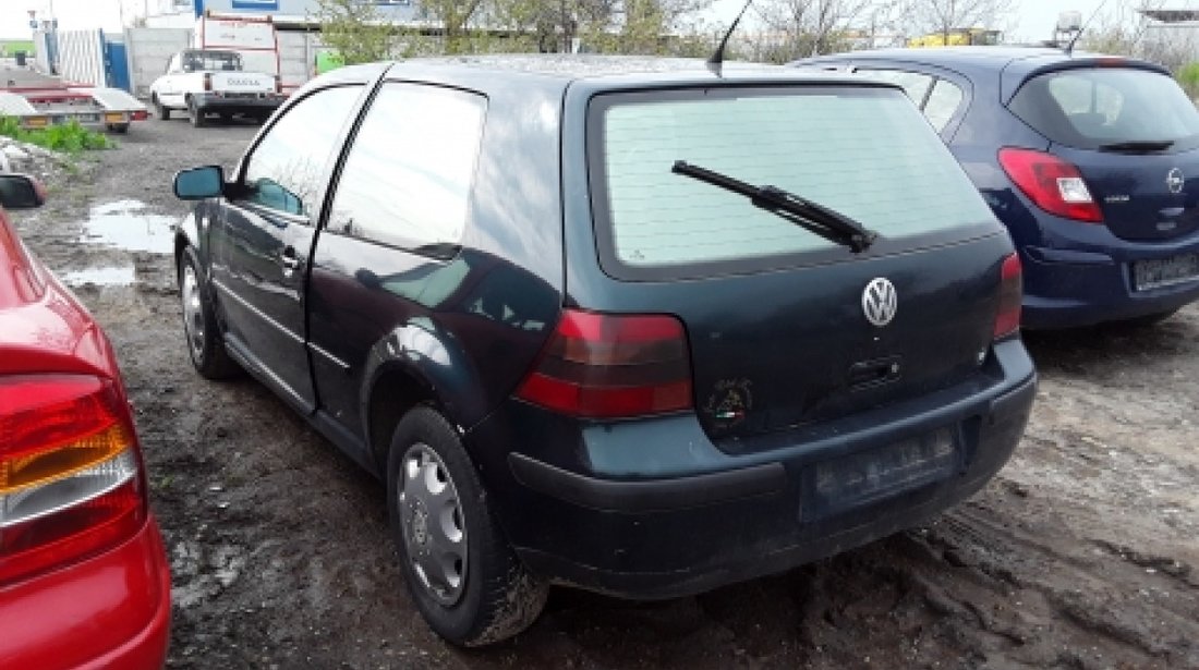 Dezmembrez Volkswagen Golf 4, an 2002, motorizare 2.0