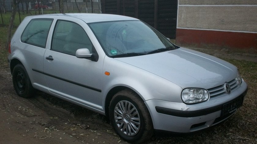 Dezmembrez Volkswagen Golf 4 motor 1.4 16 valve an 1999 in stare foarte buna.