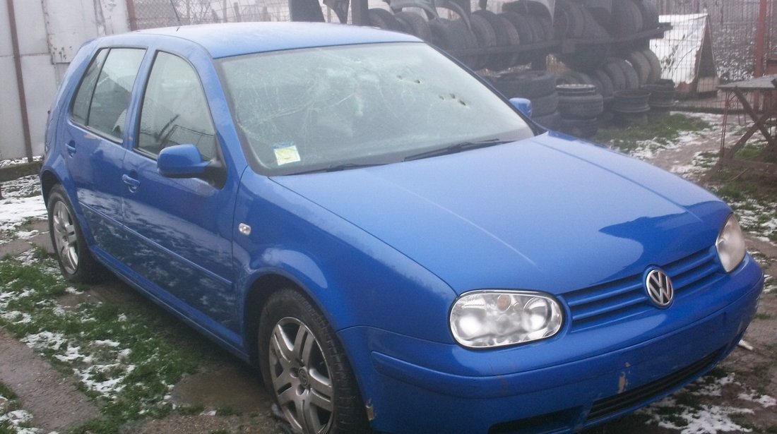 Dezmembrez Volkswagen Golf 4 motor 1.6 benzina an 2000