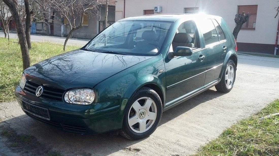 Dezmembrez Volkswagen Golf 4