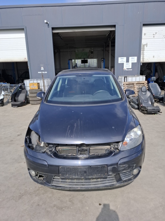Dezmembrez Volkswagen Golf 5 Plus (5M1) [Fabr 2005-2008]