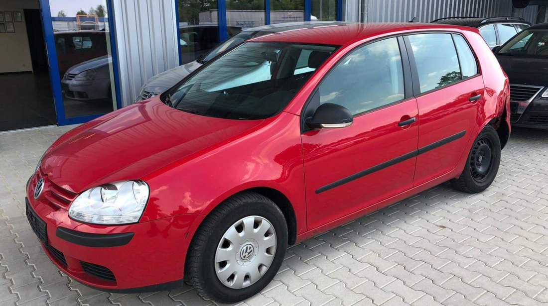 Dezmembrez Volkswagen Golf 5 V 1.9 TDI BLS 2008  130000km reali