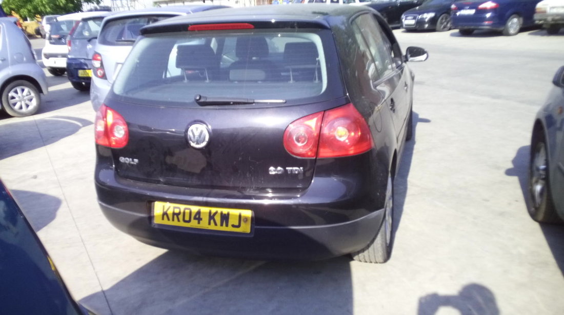 Dezmembrez Volkswagen Golf, an 2004