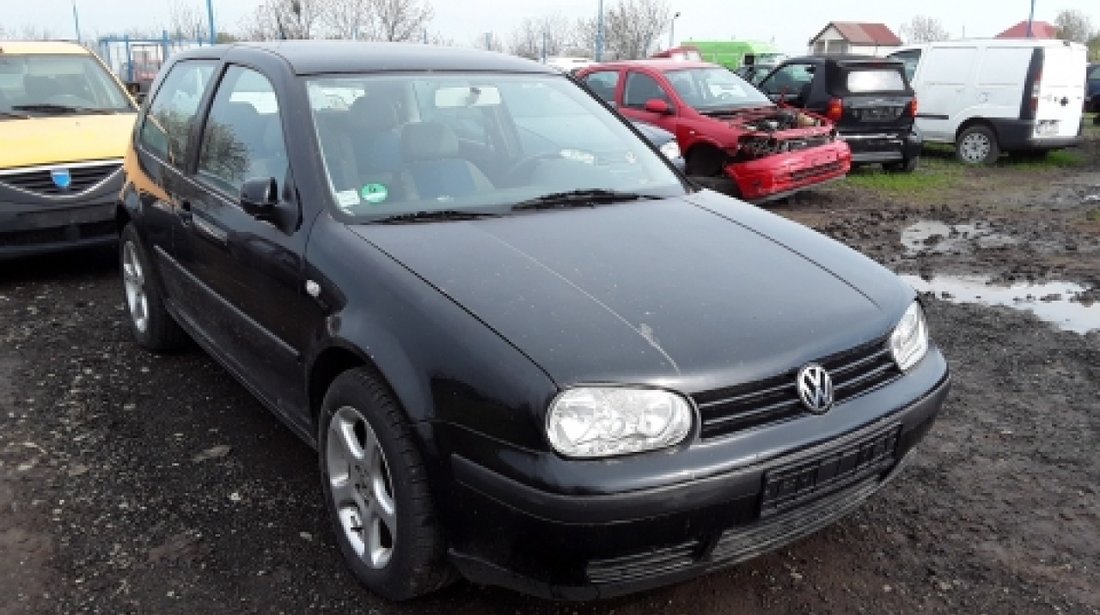 Dezmembrez Volkswagen Golf IV, an 2002, motorizare 1.6 16V