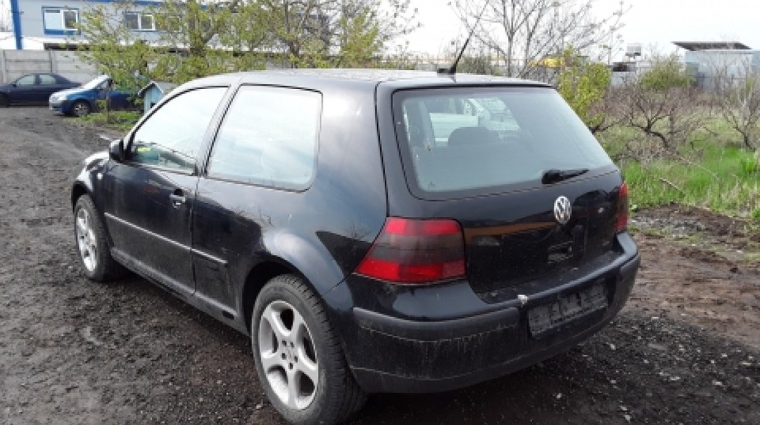 Dezmembrez Volkswagen Golf IV, an 2002, motorizare 1.6 16V